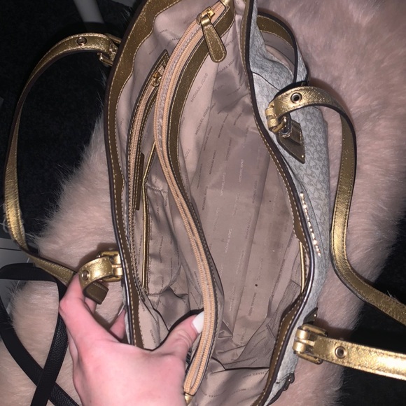 Michael Kors Tote - Picture 2 of 2